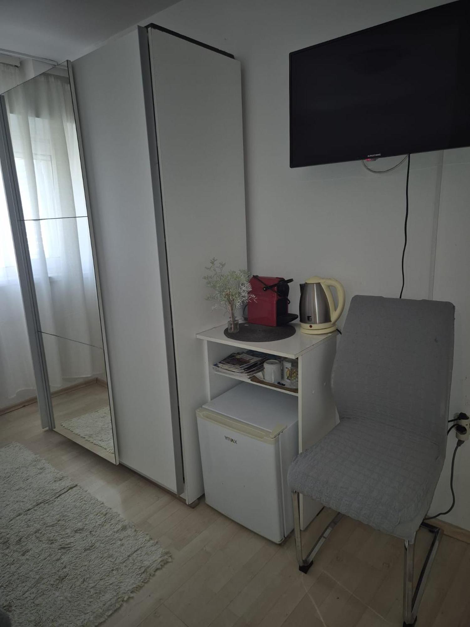 Room Near The Center Split Luaran gambar